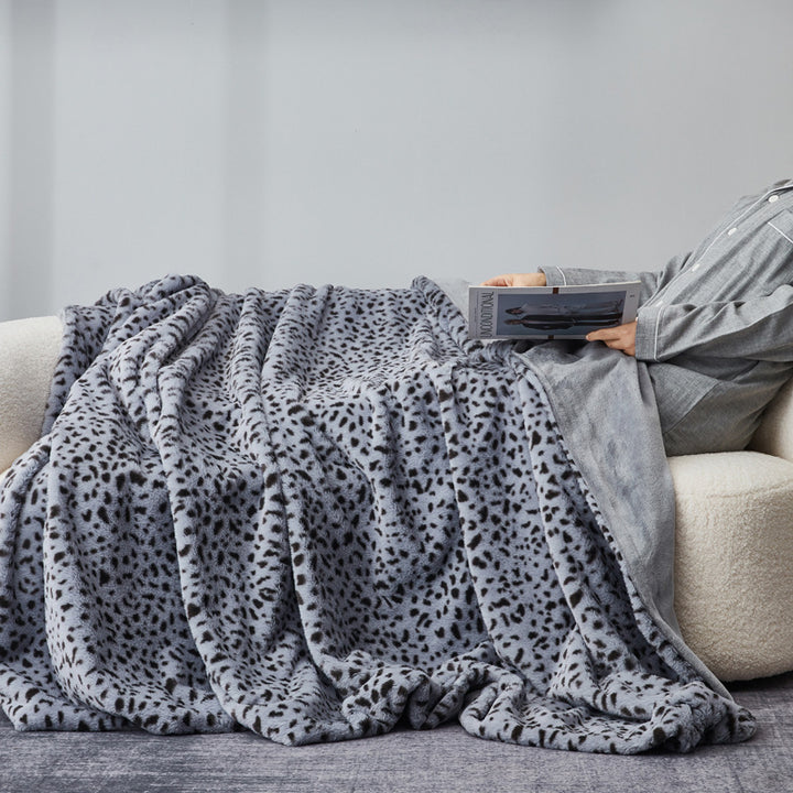 Women Cozy and Stylish Blanket Bowlift