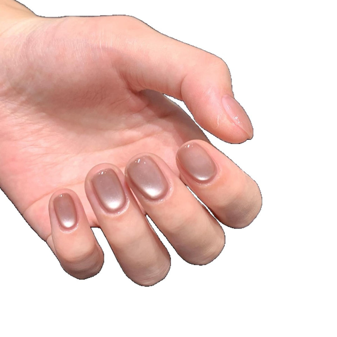 Artificial nails in modern ombre design Bowlift