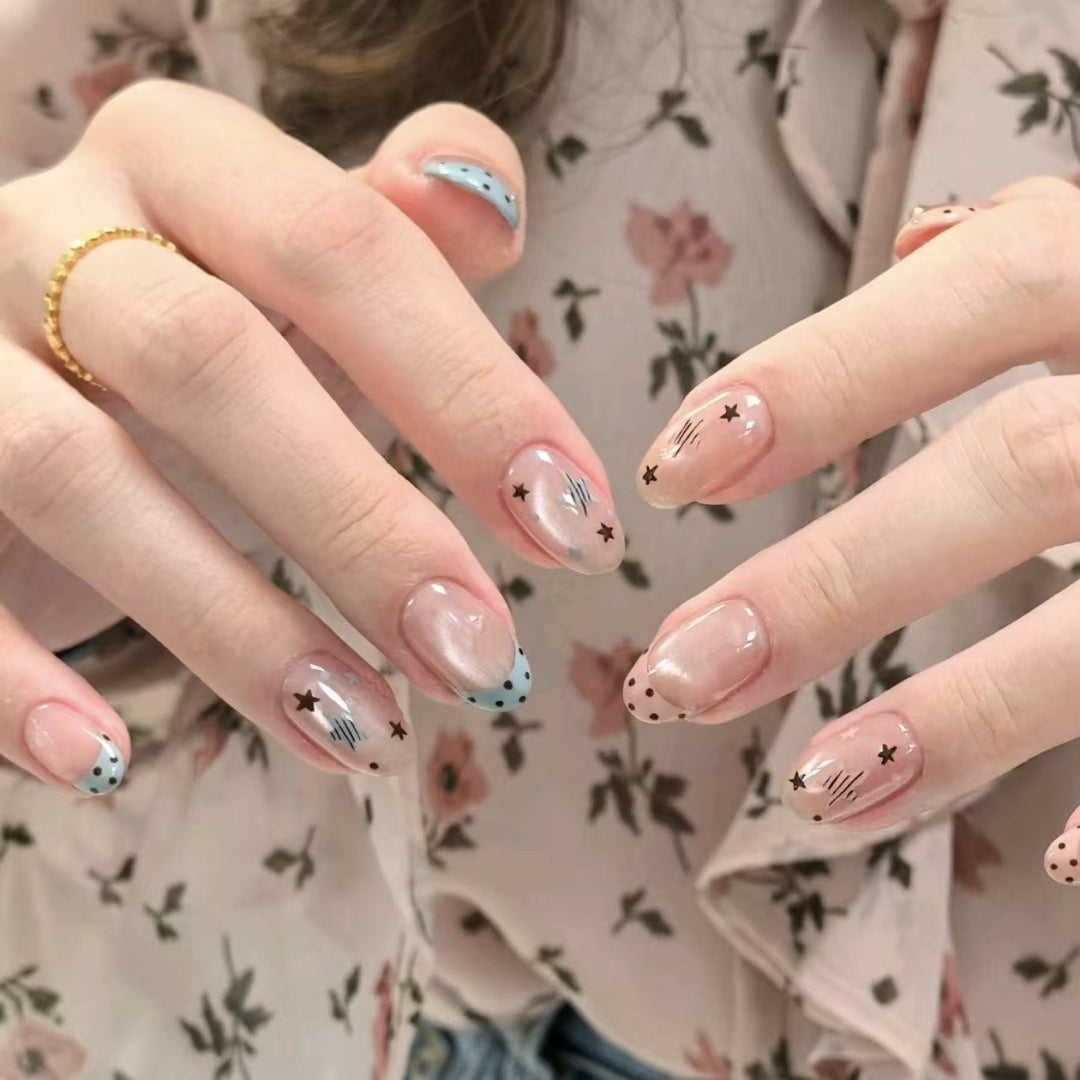 Stylish Press-On Nail Wraps Bowlift