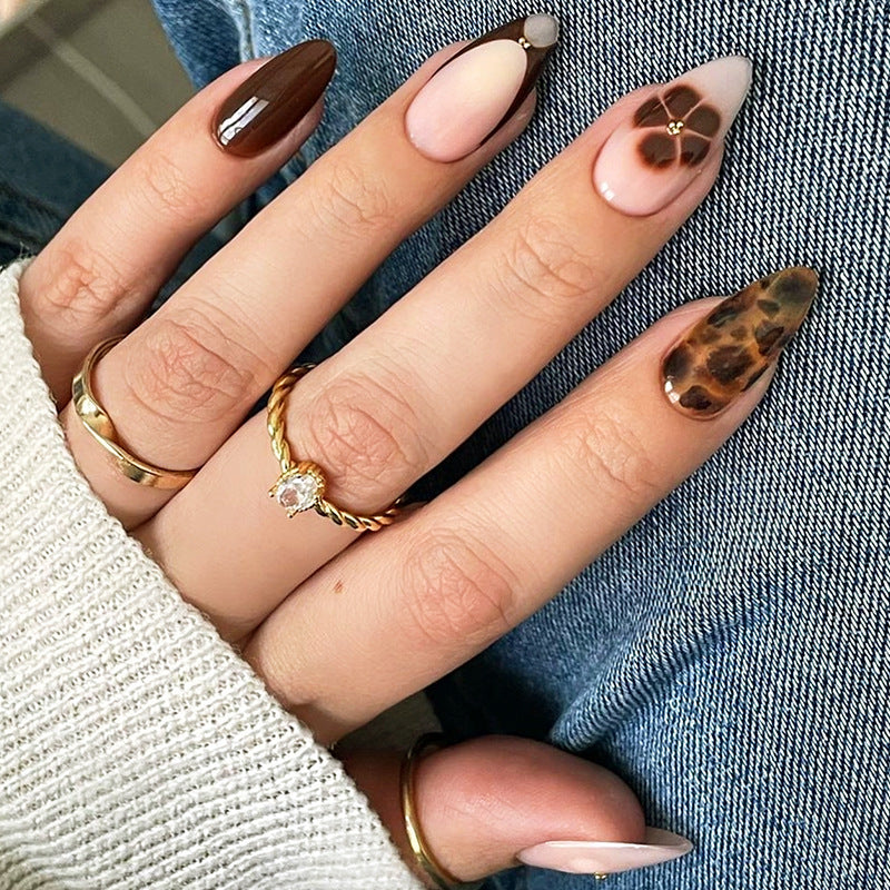 Artistic Press-On Nail Kit with Floral and Animal Prints Bowlift