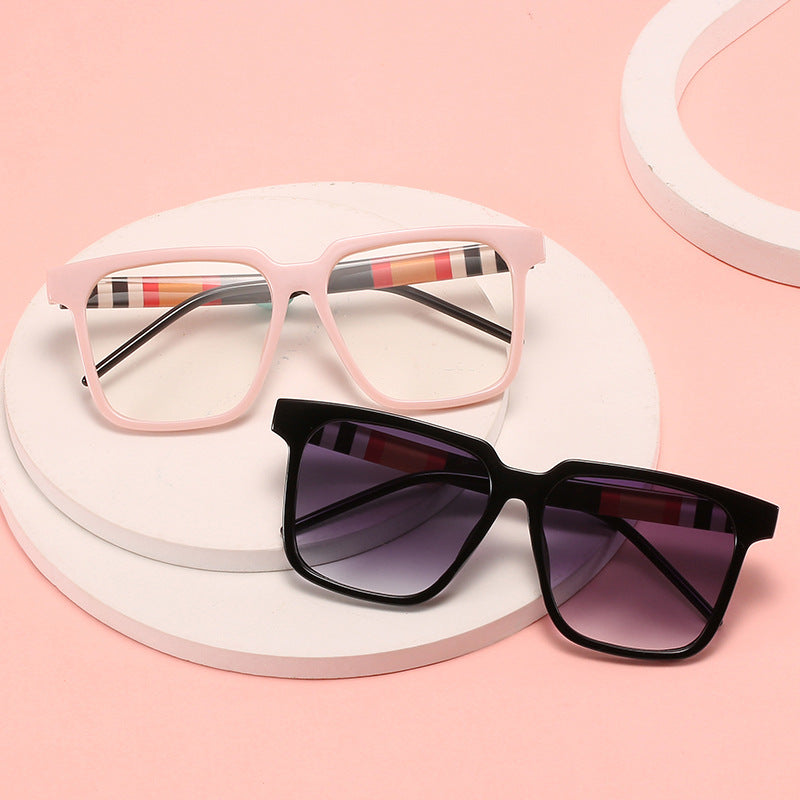 Ladies stylish fashionable sunglasses with innovative design and trendy lenses Bowlift