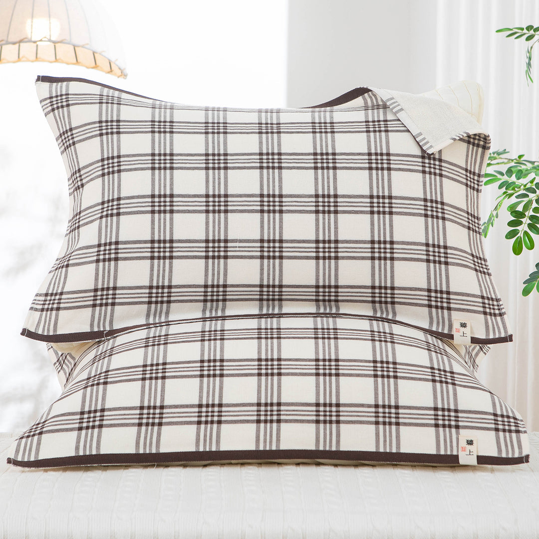 Women’s pillowcase in classic check design Bowlift