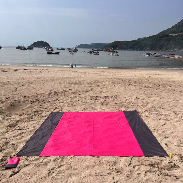 UV-Resistant Beach Blanket Bowlift