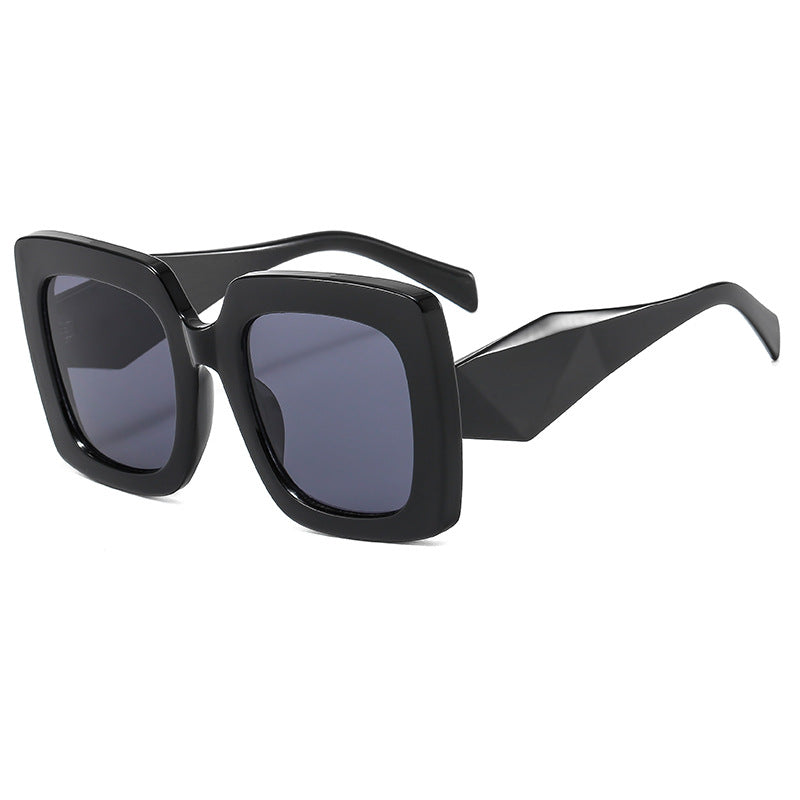 Ladies stylish sunglasses with distinctive frame Bowlift