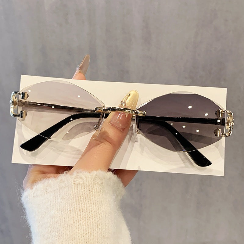 Women's futuristic sunglasses with striking hexagonal frame and high-quality glitter accents Bowlift