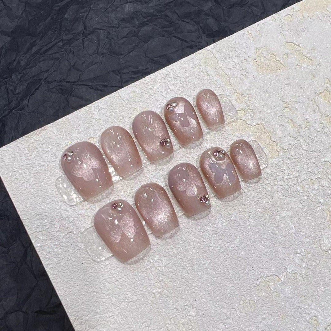 Elegant Press-On Nail Set with Rhinestone Details Bowlift