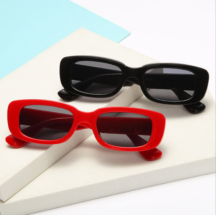 Ladies fashionable sunglasses in trendy tortoiseshell design Bowlift