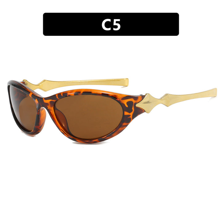 Ladies' sunglasses in an elegant retro style with eye-catching lenses Bowlift