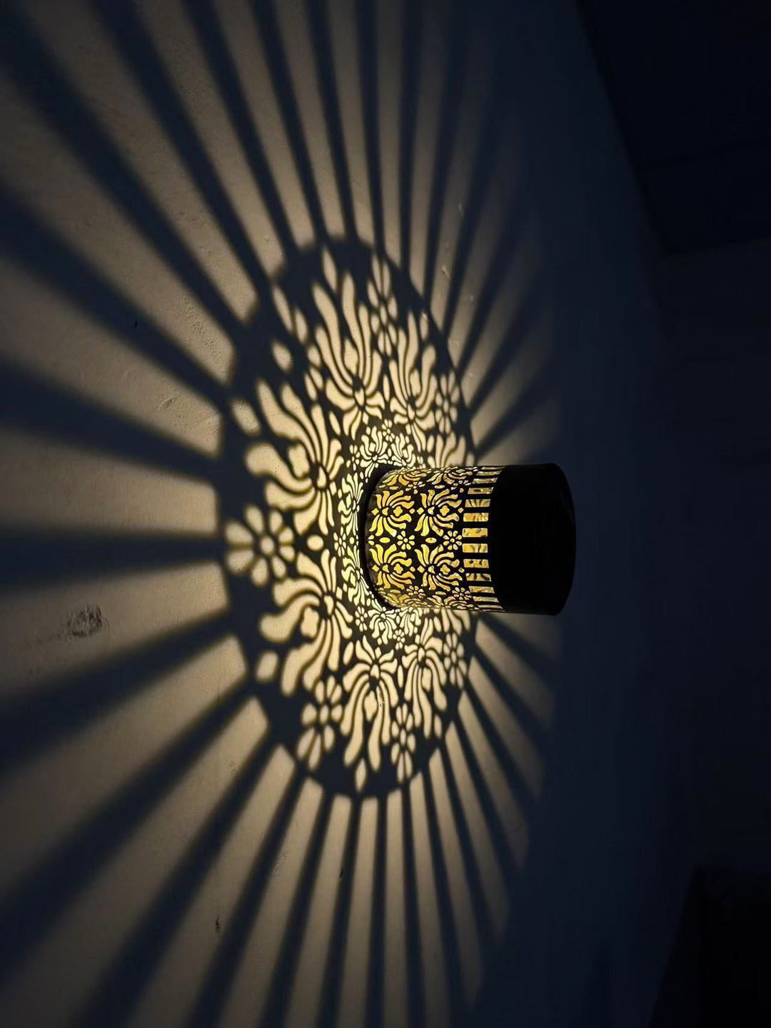 Outdoor Mandala Solar Projection Wall Lights With Patterned Metal Casing And Automatic Dusk-To-Dawn Sensor Bowlift