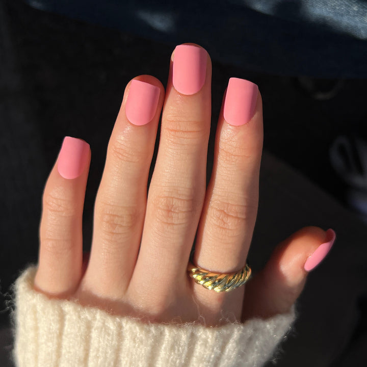 Matt lacquered nail art Bowlift