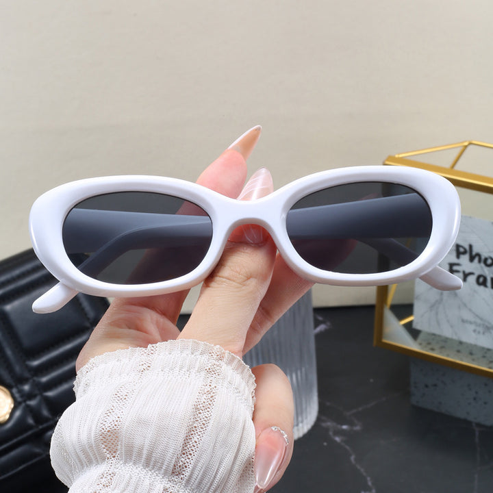 Women's fashionable sunglasses with oval design and UV protection Bowlift