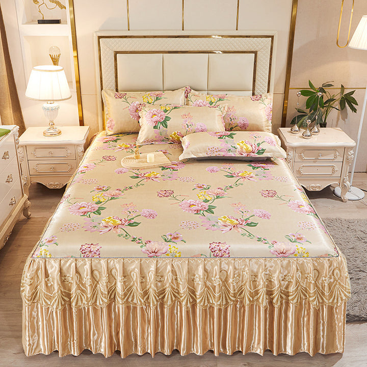 Ladies daybed cover with playful bear motif Bowlift