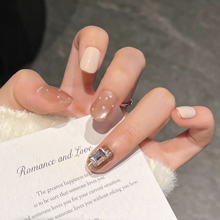 Elegant Press-On Nail Art Set Bowlift