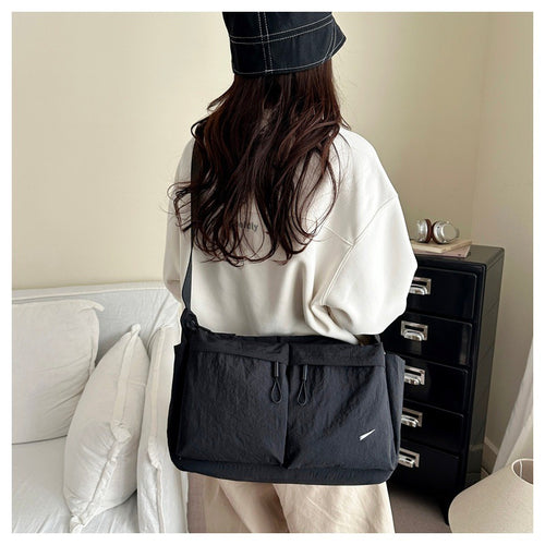 Practical shoulder bag Bowlift