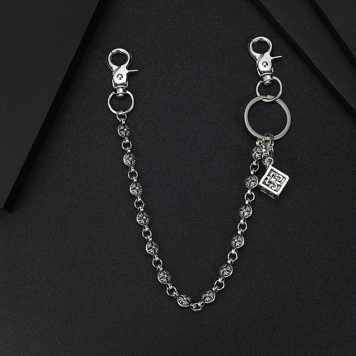 Fashionable keychain with filigree chain design Bowlift