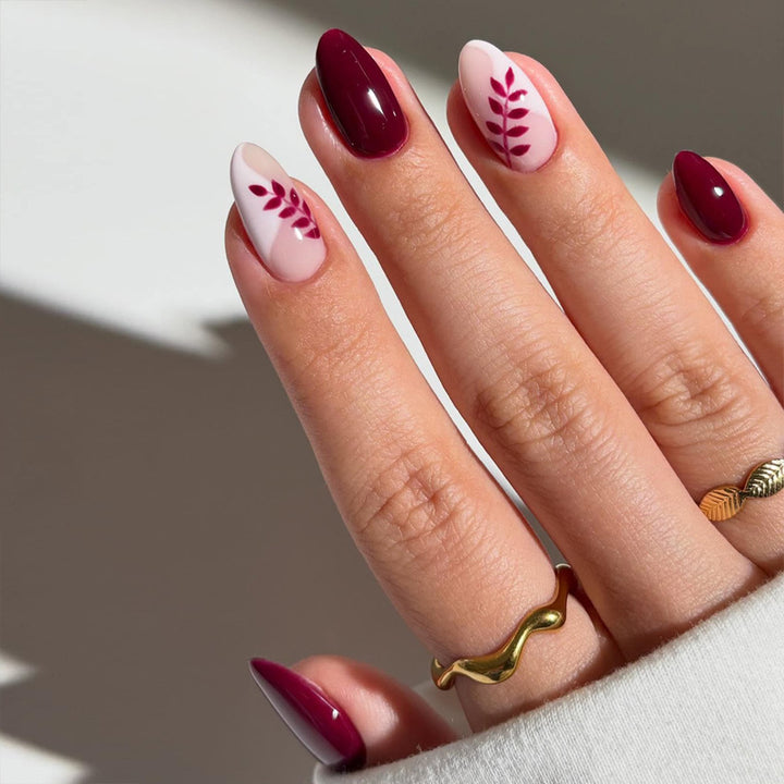 Elegant Heart-Designed Press-On Nail Tips Bowlift