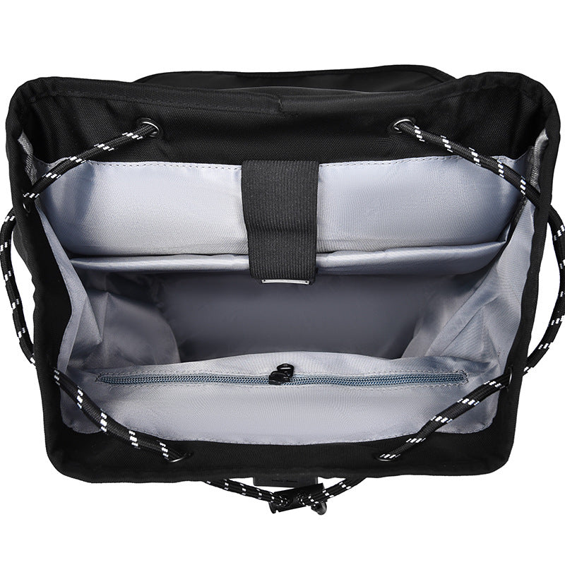 Backpack with large storage space and numerous compartments Bowlift