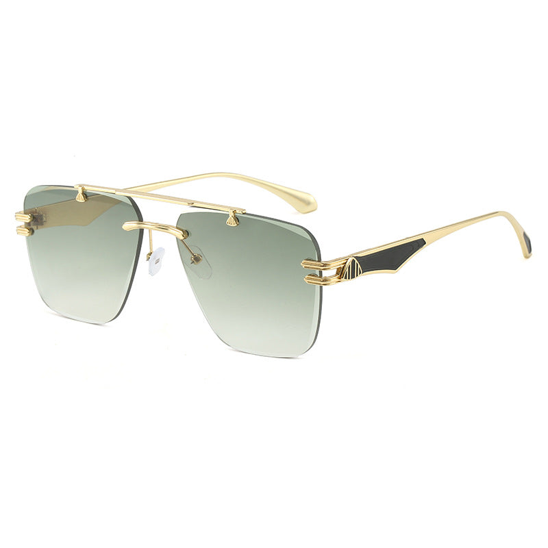 Women’s designer sunglasses in an extravagant frame Bowlift