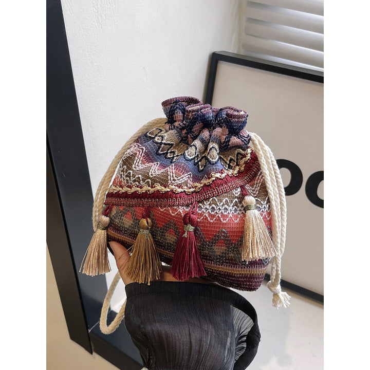 WoBohemian Embroidered Bucket Bag Bowlift