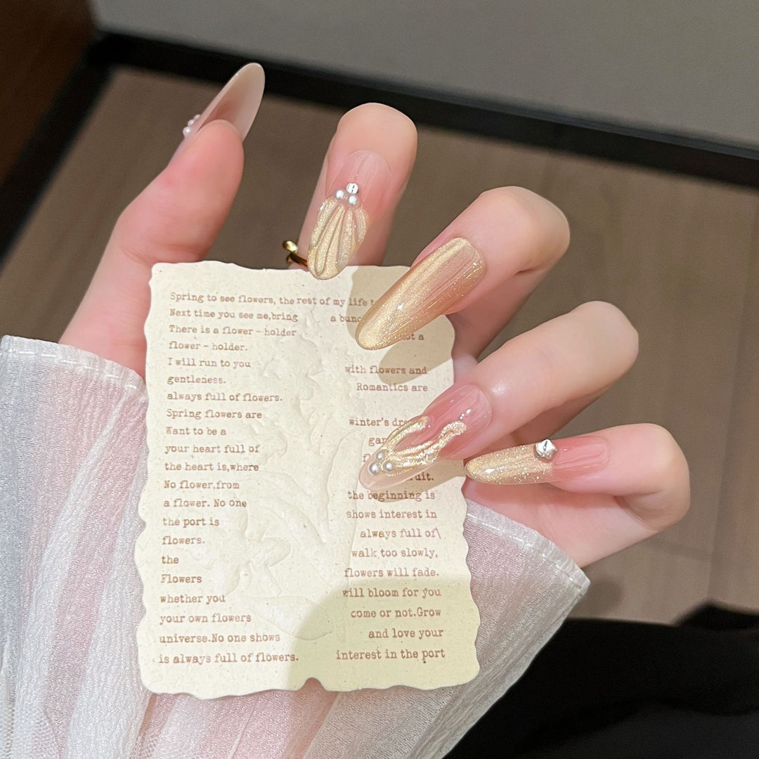 Stylish Stiletto Press-On Nail Extensions Bowlift