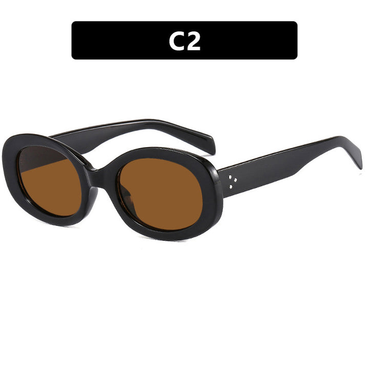 Ladies fashionable sunglasses in elegant oval design with sturdy frame Bowlift