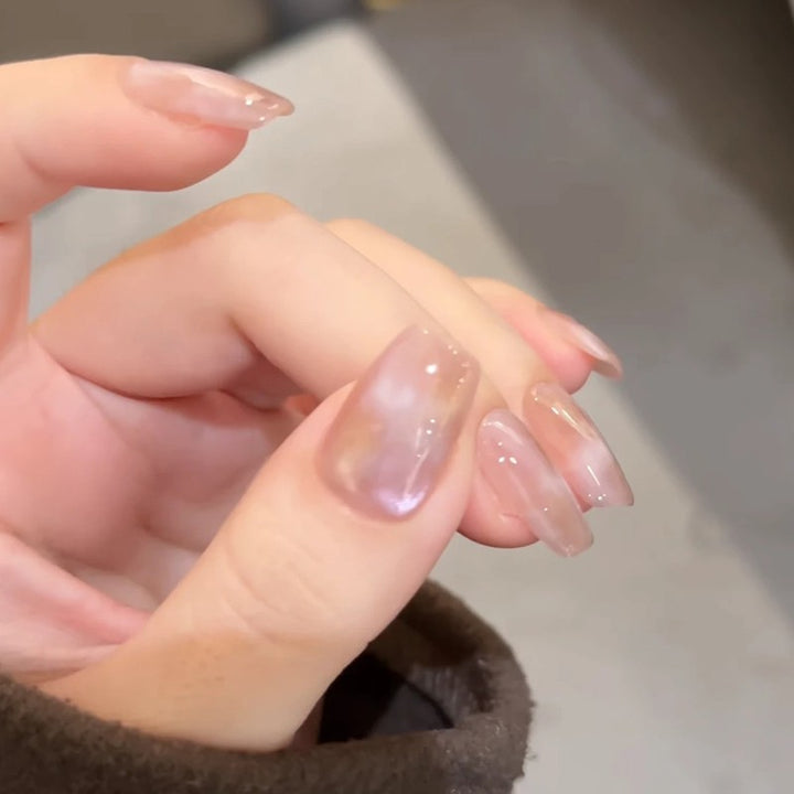 Elegant Artificial Nails in Modern Ombre Style Bowlift