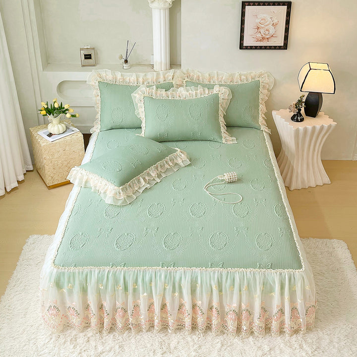 Elegant Ruffled Bedspread Set
