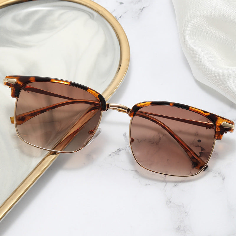 Women's Designer Sunglasses with Noble Frame Bowlift
