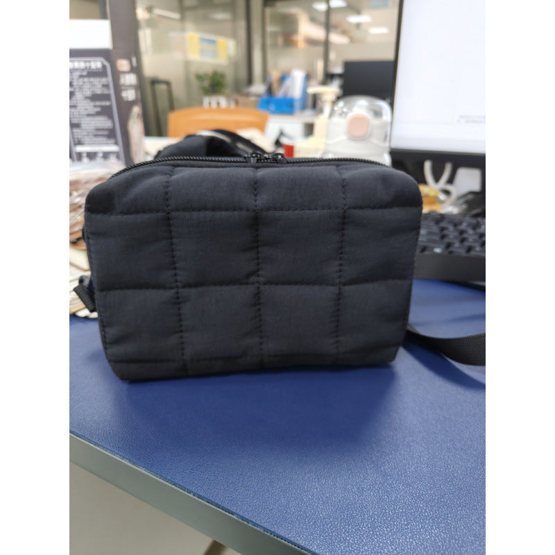 Cosmetic Organizer with Padded Design Bowlift