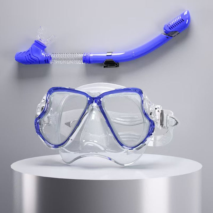Diving mask with ergonomic design and a flexible snorkel Bowlift