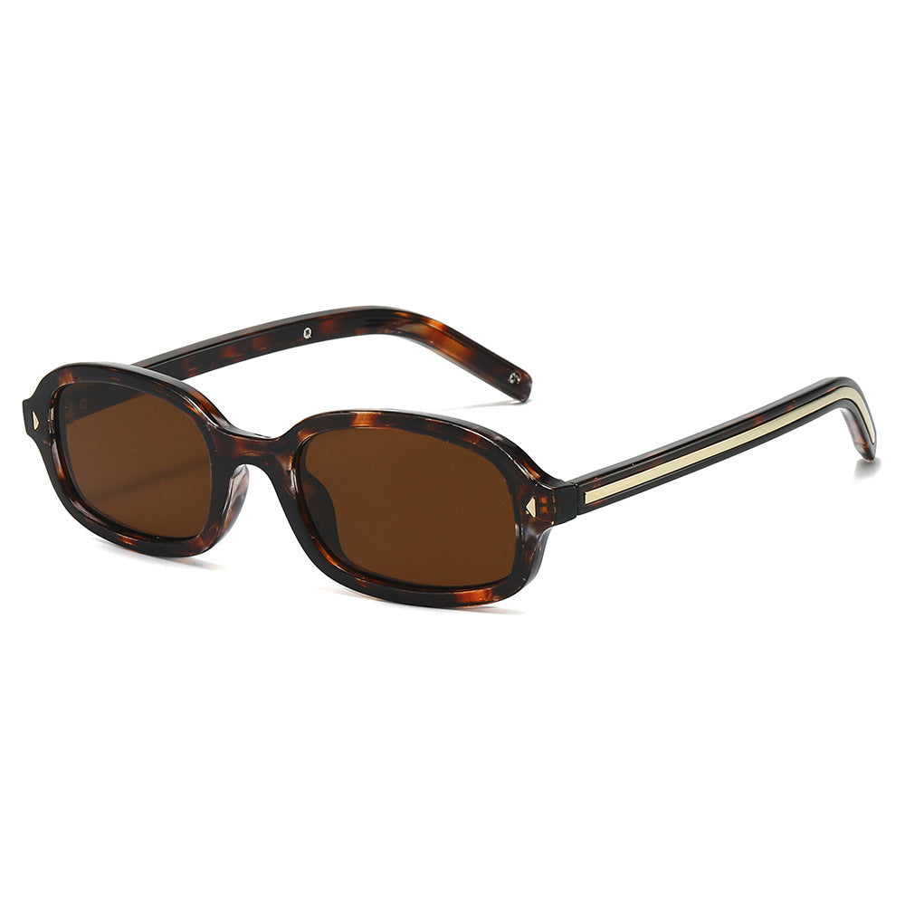 Retro-Inspired Rectangular Sunglasses Bowlift