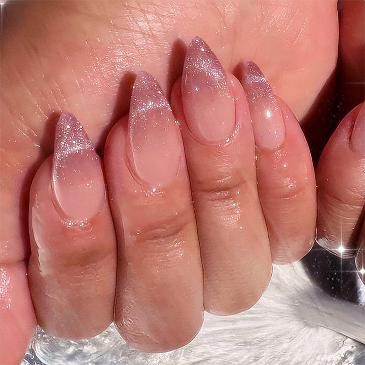 Artificial nail art with playful dots and bows Bowlift