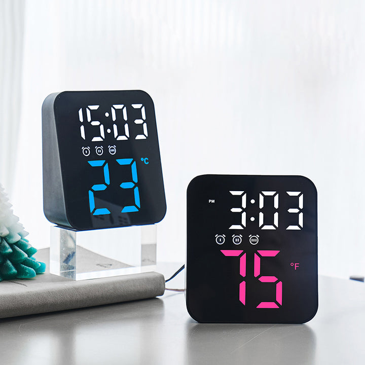 Digital radio alarm clock with temperature and hygrometer display Bowlift