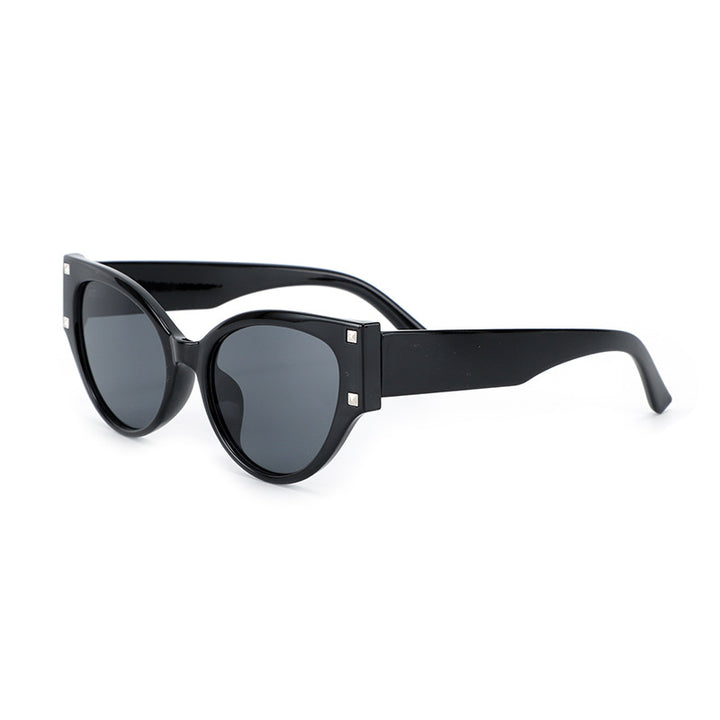 Women's trendy Cat-Eye sunglasses with glamorous accents Bowlift