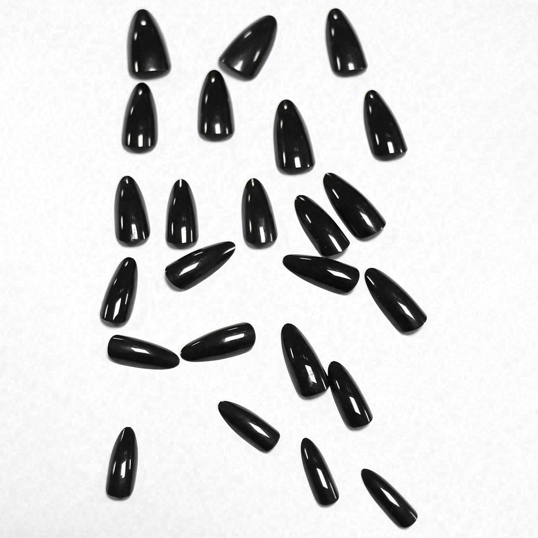 Artificial nails with elegant stiletto design Bowlift
