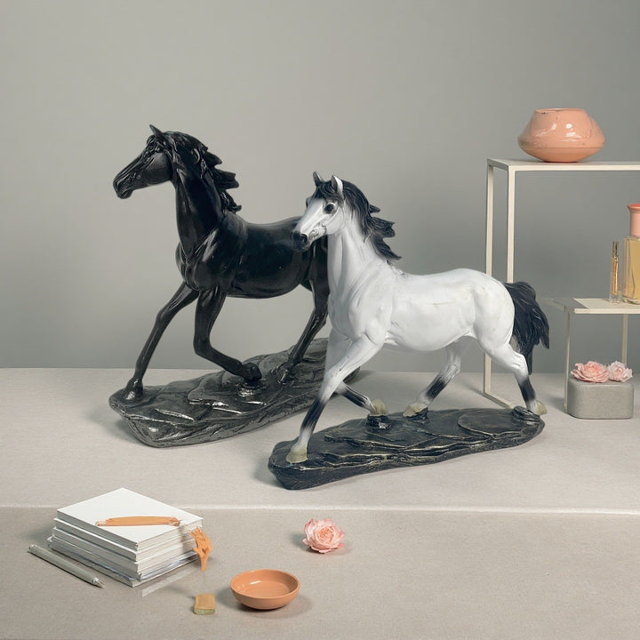 Horse statuette Bowlift