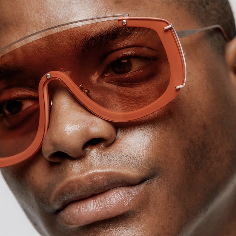 Women's masculine sunglasses with fashionable gradients and golden details Bowlift