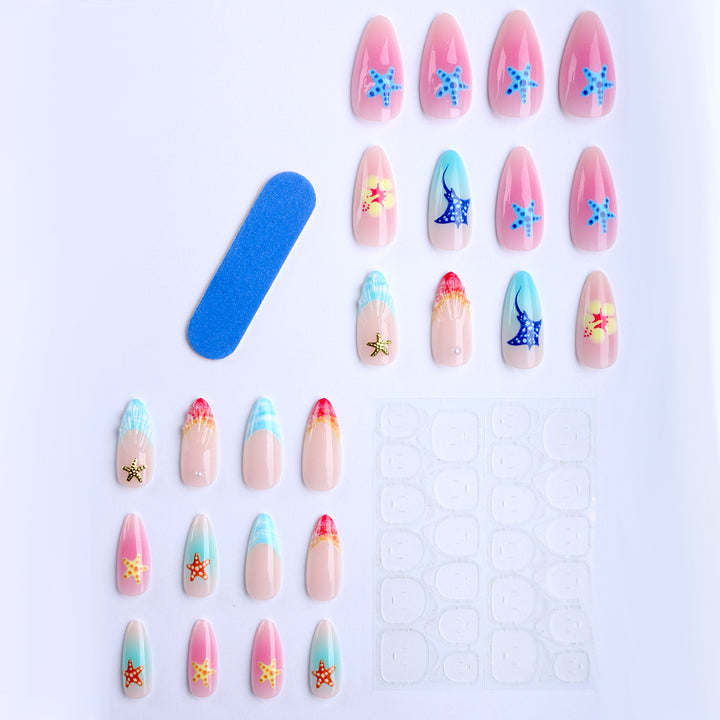 Artistic nails with maritime design Bowlift