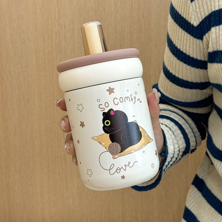 Women's water bottle with innovative silicone cap and playful design Bowlift