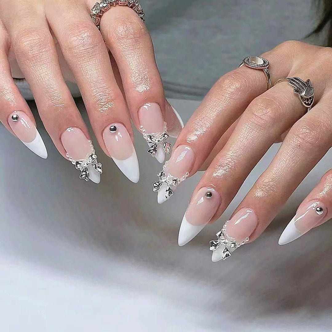 Glamorous artificial nail tips with elegant decorations Bowlift