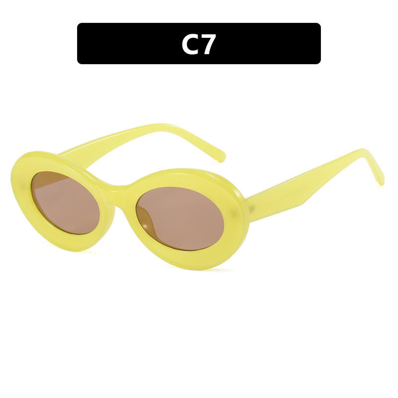 Women's oval sunglasses with modern lenses Bowlift