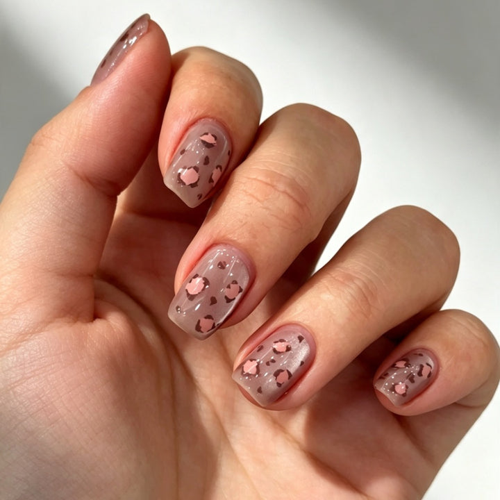 Artificial nails with modern night motif Bowlift