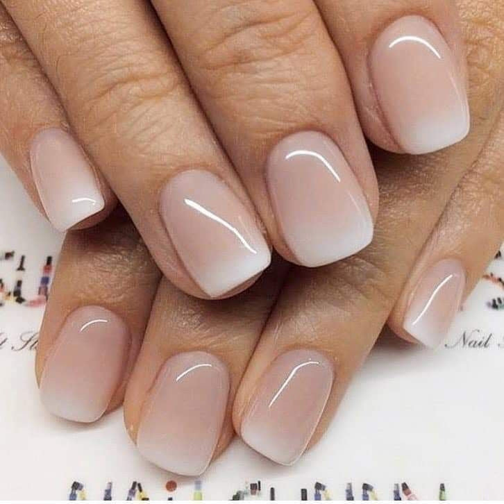 Artificial nails with modern night motif Bowlift