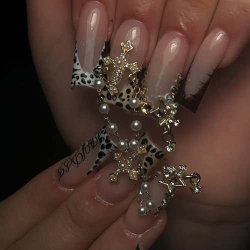 Decorative Highlighted Press-On Nails Bowlift