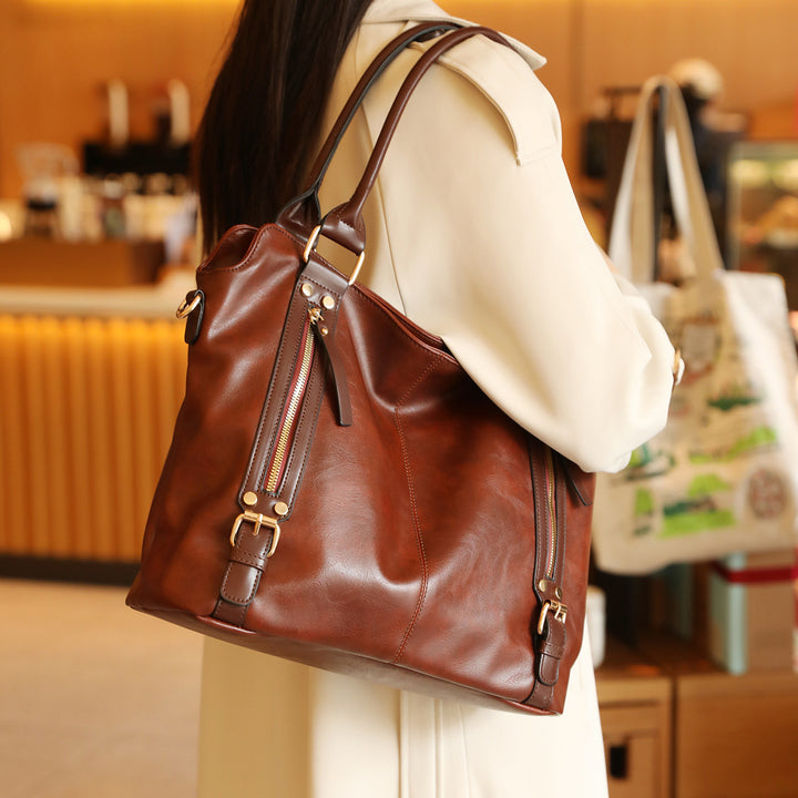 Structured Versatile Shoulder Bag with Adjustable Straps