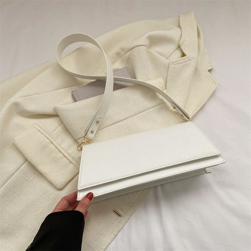 Structured Handbag Bowlift