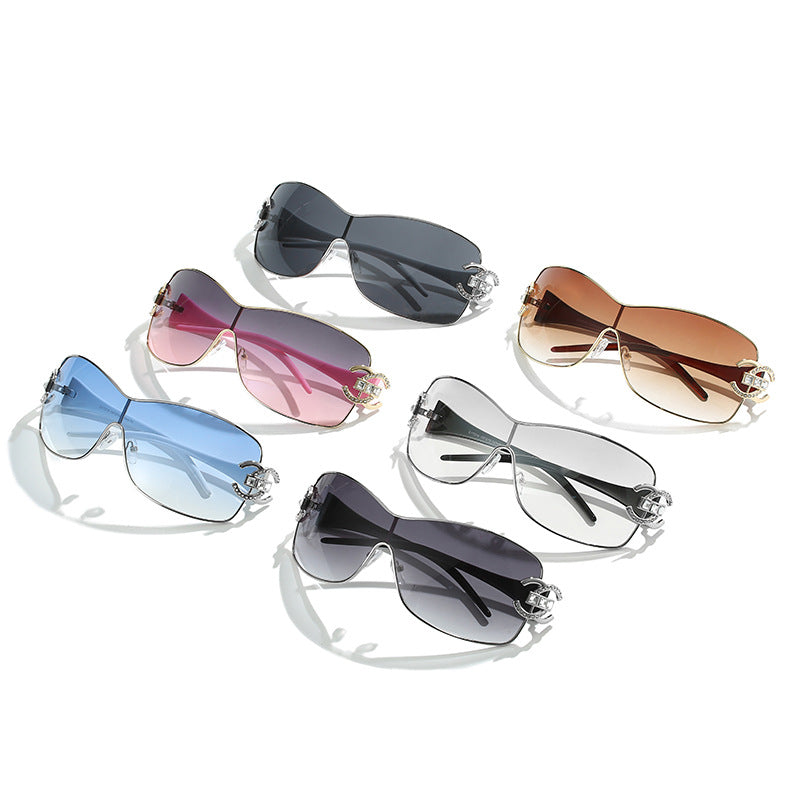 Fashionable Oversized Shield Sunglasses Bowlift