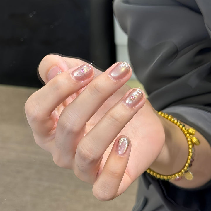 Artificial Nail Art with Elegant Jewelry Details Bowlift