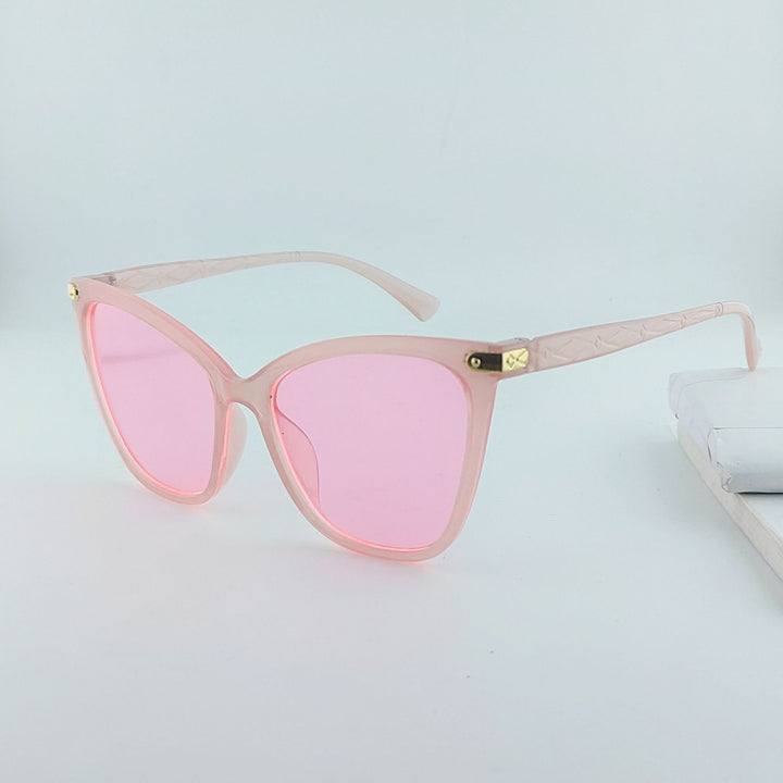 Chic Cat-Eye Sunglasses Bowlift