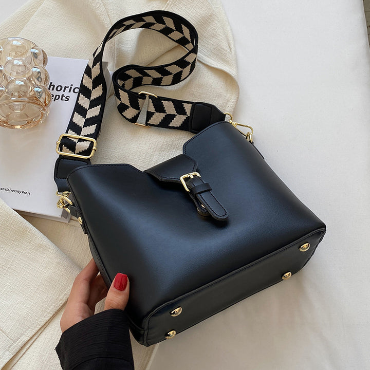 Vintage-Inspired Casual Crossbody Bag Bowlift
